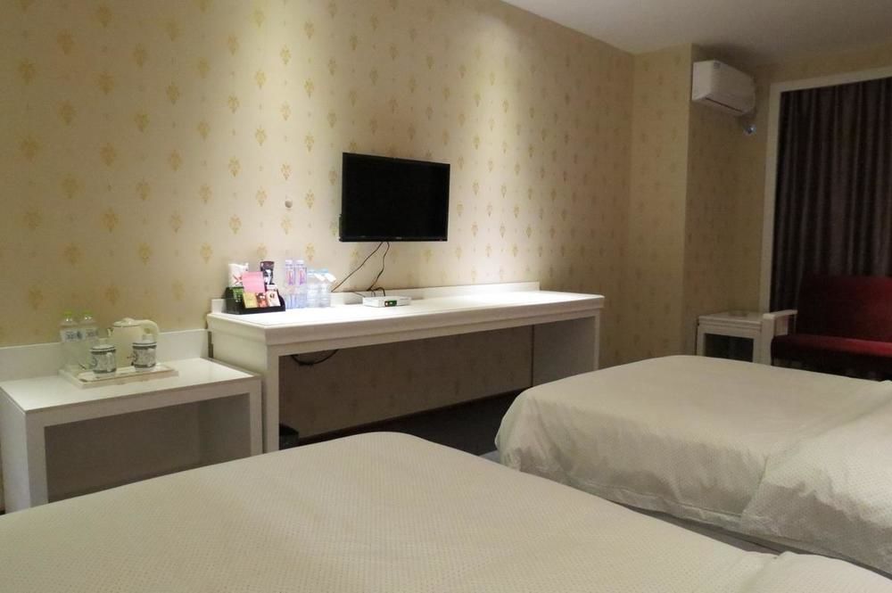 Longwang Business Hotel Liuzhou ภายนอก รูปภาพ