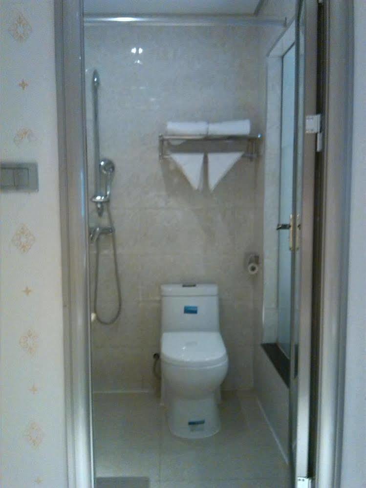 Longwang Business Hotel Liuzhou ภายนอก รูปภาพ